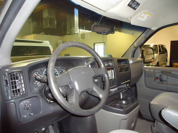 2004 GMC Presidential All Wheel Drive 8 Pass Conversion Van with Lift for sale in salt lake, UT – photo 16