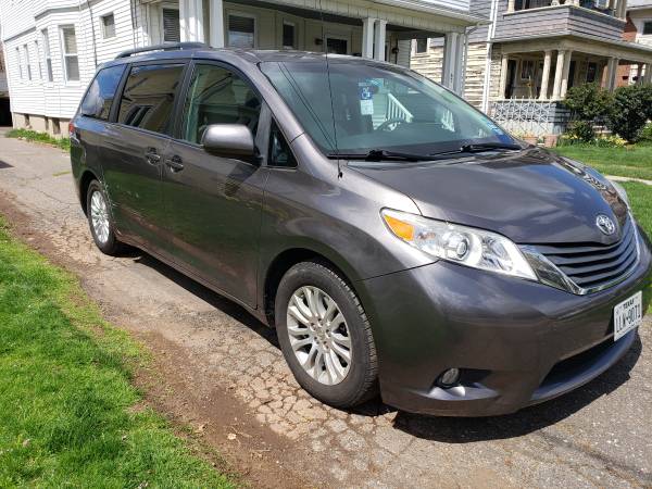 Toyota Sienna XLE with only 70k miles for sale in Other, CT – photo 2