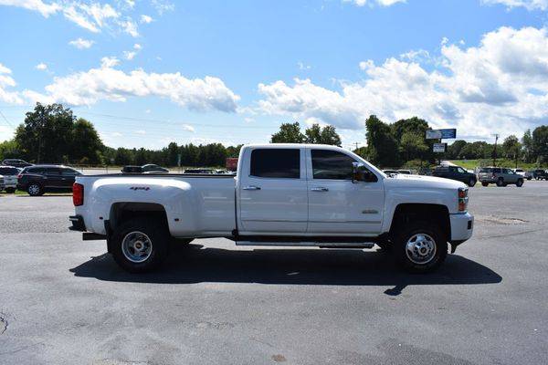 2016 CHEVROLET SILV 3500 HIGH COUNTRY DRW CREW CAB - EZ FINANCING!... for sale in Greenville, SC – photo 3