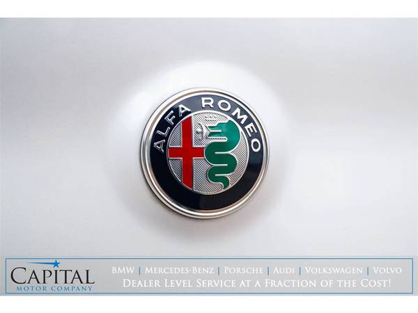 18 Alfa Romeo Stelvio Ti AWD Sport-Luxury Crossover! INCREDIBLE! for sale in Eau Claire, WI – photo 22