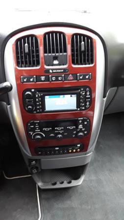 2005 Chrysler Town & Country Limited Edition - - by for sale in Middletown, DE – photo 12