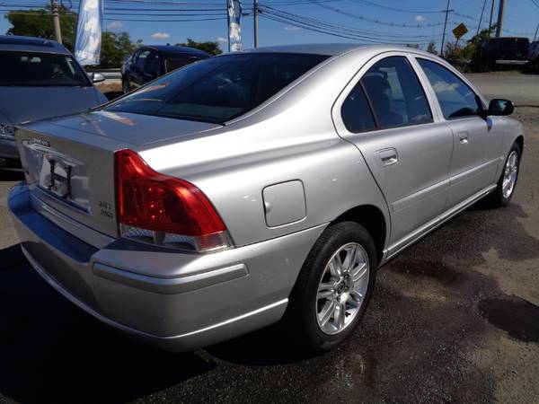 **2006 VOLVO S60 2.5L Turbo AWD Auto w/Sunroof - cars & trucks - by... for sale in Valley Stream, NY – photo 2