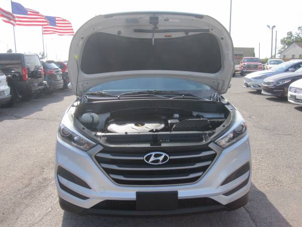 2016 Hyundai Tucson SE 4dr SUV w/Beige Seats - - by for sale in Bethany, OK – photo 16