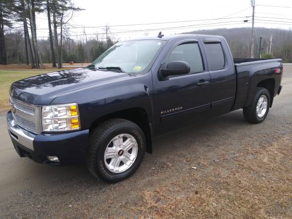 2011 Chevy Silverado LT 4X4 Z71 "No Rust, New Sticker" - cars &... for sale in Windsor, ME – photo 4