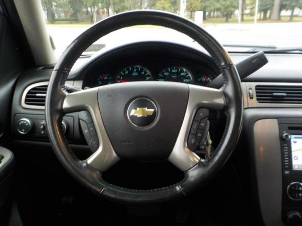 2013 Chevrolet Suburban LT 4X4, WARRANTY, LEATHER, Z71 OFF ROAD PKG, S for sale in Norfolk, VA – photo 19