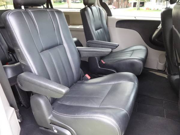 2011 Chrysler Town and Country, Touring Edition, - cars & trucks -... for sale in Mogadore, OH – photo 8