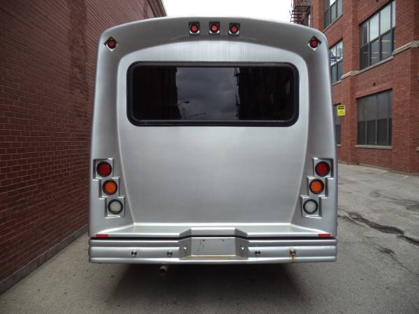 2007 Chevrolet 3500 Handicap Wheelchair Assesessable Mini Bus 85k -... for sale in Chicago, IL – photo 6