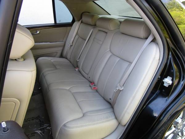 2007 Cadillac DTS PERFORMANCE - NAVI - MOON ROOF - PARKING ASSIST -... for sale in Sacramento , CA – photo 15