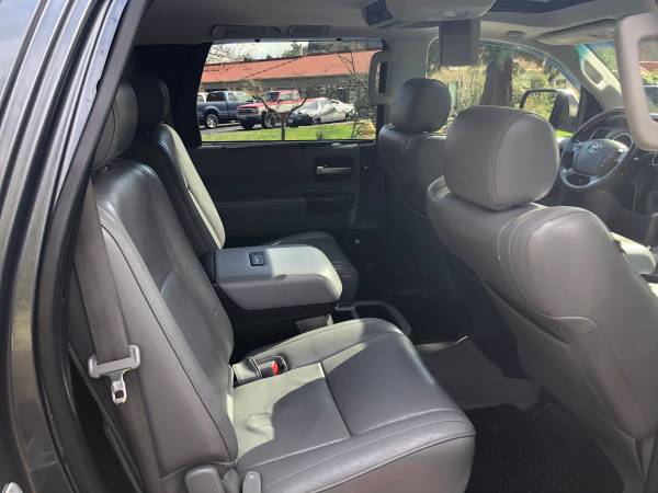 2010 Toyota Sequoia Platinum 4WD - Clean title, DVD, Navi, Loaded for sale in Kirkland, WA – photo 16