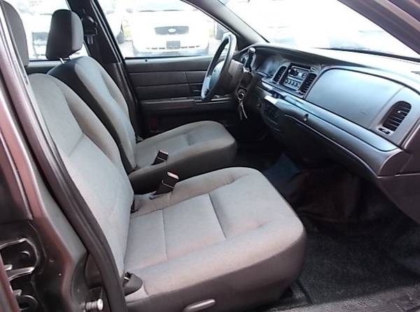 * 2008 Ford Crown Vic * P71 Interceptor * Charcoal * 90k Miles * for sale in Palm Harbor, FL – photo 4