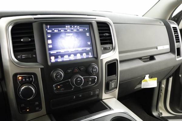 NAVIGATION! BLUETOOTH! 2016 Ram 1500 LONE STAR 4X4 4WD Crew Cab for sale in Clinton, KS – photo 8
