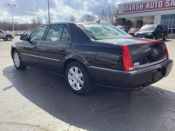 2008 Cadillac DTS! Loaded! Sharp! - - by dealer for sale in Ortonville, OH – photo 3