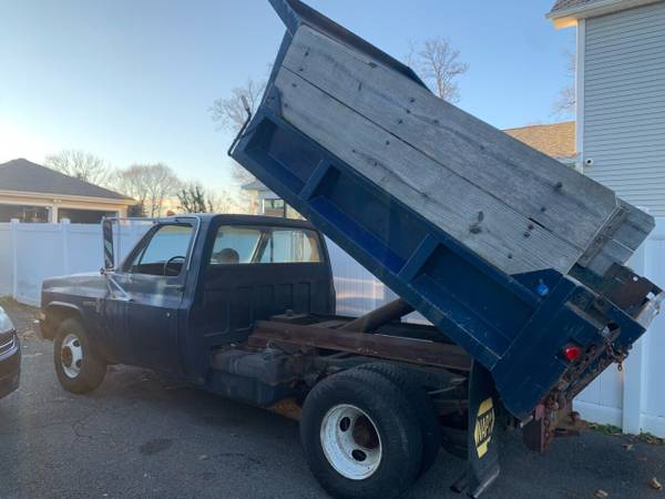 DUMP TRUCK 1988 CHEVY R3500 DUMP TRUCK 5 SPEED - cars & trucks - by... for sale in West Long Branch, NJ – photo 2