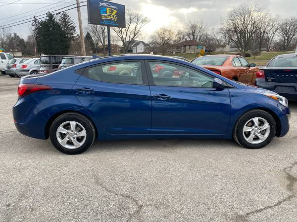 2015 HYUNDAI ELANTRA SE - - by dealer - vehicle for sale in Indianapolis, IN – photo 2