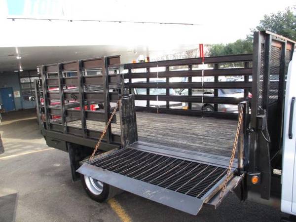 2004 GMC TC5500 C5500, 14 FOOT RACK BODY, SIDE LLIFT GATE - cars & for sale in Other, UT – photo 2