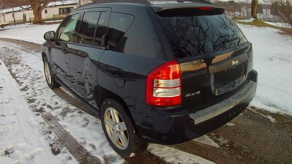 2009 JEEP COMPASS 4WD LOADED NON SMOKER CLEAN CARFAX $4800 - cars &... for sale in Upper Sandusky, OH – photo 3