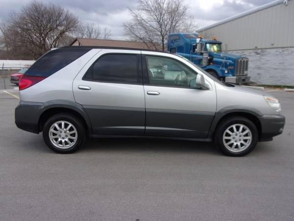 2005 Buick Rendezvous CXL 4dr SUV - cars & trucks - by dealer -... for sale in Waukesha, WI – photo 4