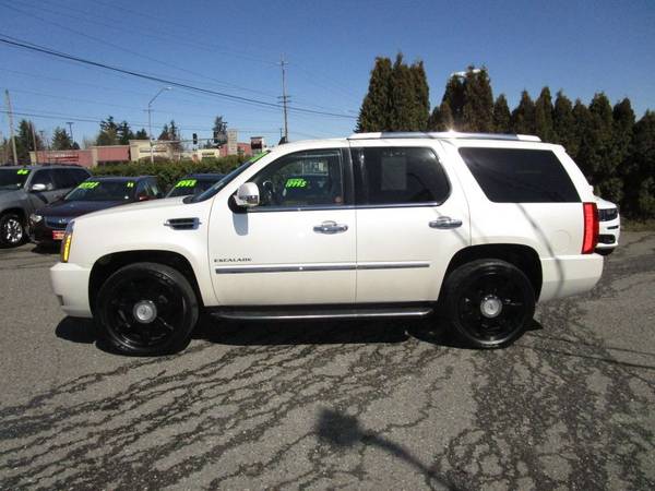 Low Mileage 2011 Cadillac Escalade Luxury Great Condition! - cars & for sale in Lynnwood, WA – photo 2