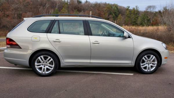 2011 Volkswagen Jetta TDI - cars & trucks - by dealer - vehicle... for sale in Eau Claire, WI – photo 3