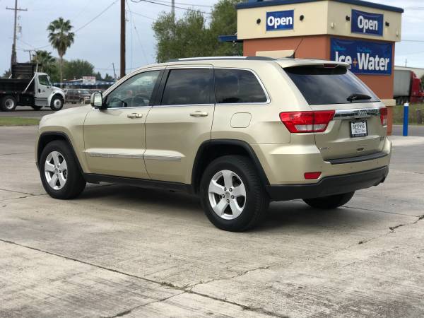 2011 JEEP GRAND CHEROKEE LAREDO - cars & trucks - by owner - vehicle... for sale in Brownsville, TX – photo 3
