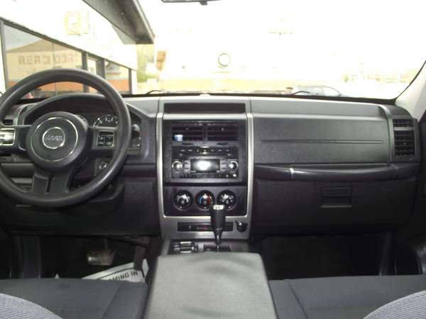 2011 Jeep Liberty Sport 4x4 Clean CarFax - - by dealer for sale in Des Moines, IA – photo 11