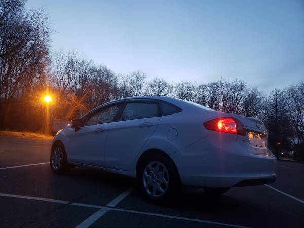 2013 Ford : Fiesta: 1 Owner-5 speed - - by dealer for sale in South Windsor, CT – photo 10