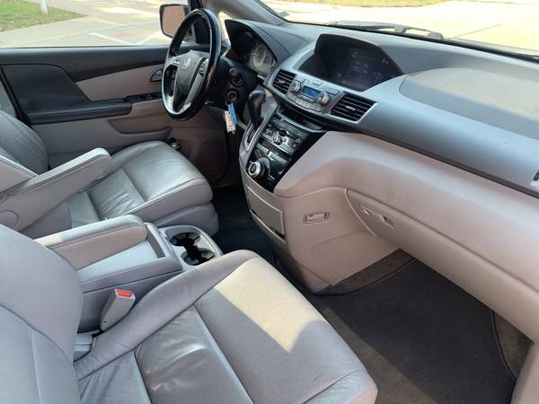 2011 Honda Odyssey EX-L - cars & trucks - by owner - vehicle... for sale in Ballwin, MO – photo 15