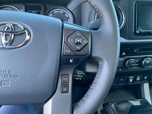 2019 TOYOTA TACOMA DOUBLE CAB 4X4 TRD OFF ROAD MANUAL TRANS/SUNROOF... for sale in Green Bay, WI – photo 9