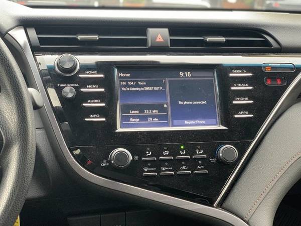 2018 Toyota Camry Celestial Silver Metallic Priced to SELL!!! for sale in Eugene, OR – photo 17