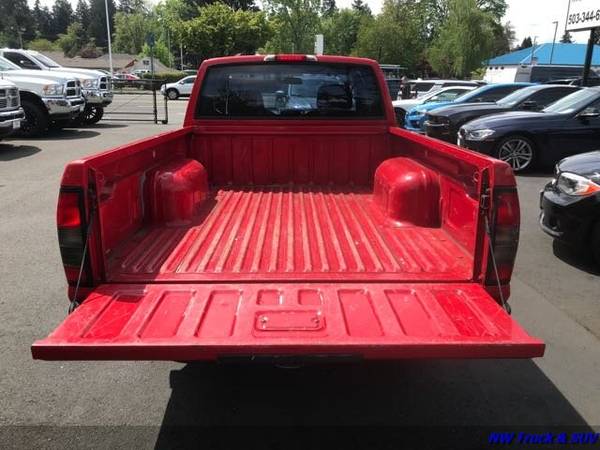 2003 Nissan Frontier Standard 2dr King Cab Standard 5 Speed Manua for sale in Milwaukee, OR – photo 10