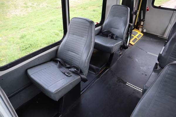 2014 Ford E-350 10 Passenger Paratransit Shuttle Bus for sale in Crystal Lake, IA – photo 14