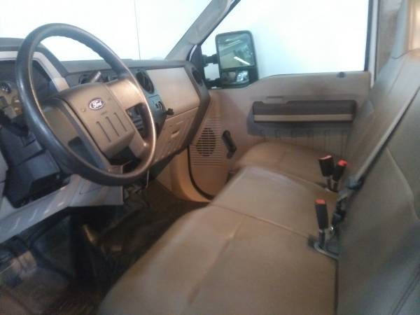 Cab and Chassis, Only 36K Miles, Ford F-350SD, Like New, Been in for sale in Midlothian, IL – photo 8