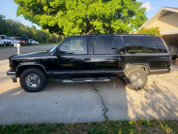 1994 Chevy Suburban 2500 - cars & trucks - by owner - vehicle... for sale in Vero Beach, FL – photo 7