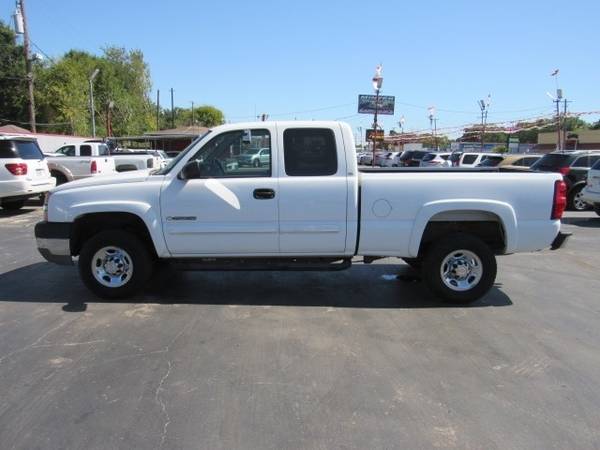 2004 Chevrolet Silverado 2500HD 2WD Extended Cab Standard Box Work Tru for sale in South Houston, TX – photo 9
