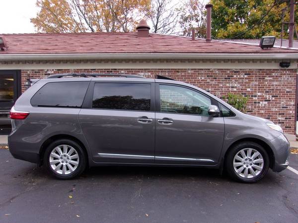 2015 Toyota Sienna Limited AWD, 101k Miles, Auto, Grey, Nav. DVD, Nice for sale in Franklin, VT – photo 2