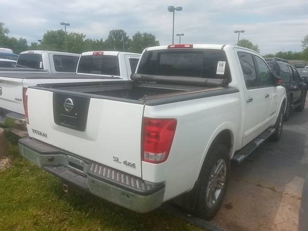 2012 Nissan Titan SL - - by dealer - vehicle for sale in BLUE SPRINGS, MO – photo 3