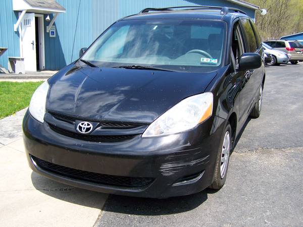 2010 TOYOTA SIENNA VAN - - by dealer - vehicle for sale in Trafford, PA – photo 2