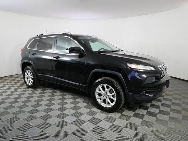 2014 Jeep Cherokee Latitude - - by dealer - vehicle for sale in Inver Grove Heights, MN – photo 11