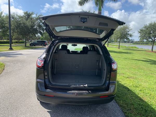 CHEVY TRAVERSE, SUV, 3RD ROW, ONE OWNER, CLEAN CAR FAX, PERFECT -... for sale in Boca Raton, FL – photo 8