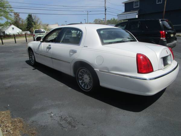 2002 Lincoln Town Car signature - - by dealer for sale in Clementon, NJ – photo 7