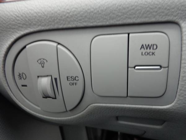 ****2010 HYUNDAI VERACRUZ-AWD-111k-3rd ROW SEAT-NEW... for sale in East Windsor, CT – photo 16