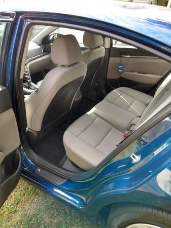 2018 Hyundai Elantra SE -For Sale by owner - cars & trucks - by... for sale in Wallingford, CT – photo 6