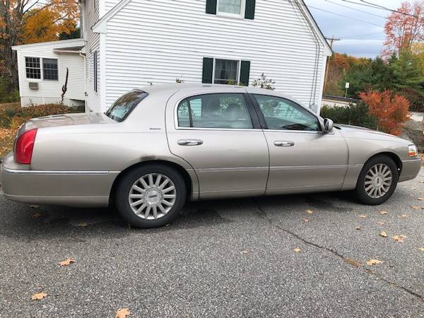 2003 Lincoln Town Car - cars & trucks - by owner - vehicle... for sale in Hillsborough, NH – photo 2