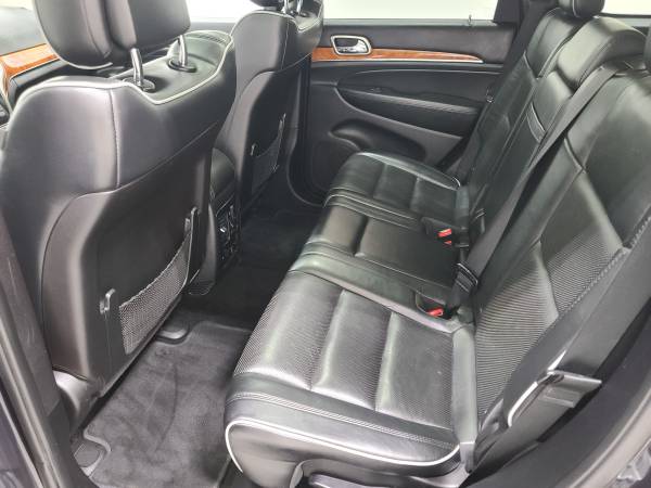 2012 Jeep Grand Cherokee Overland! 4WD! Nav! Moon! Htd & Cld Seats! for sale in Suamico, WI – photo 9