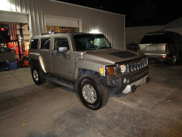 2008 Hummer H3 4x4 (excellent condition!!!) - cars & trucks - by... for sale in Columbus, OH – photo 6