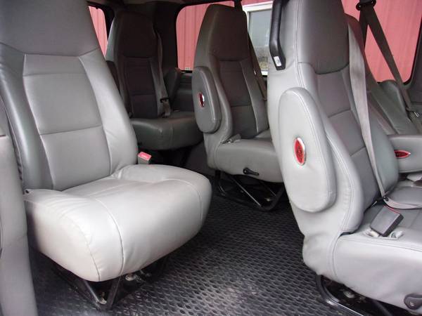 2015 Chevy Express 8 Pass, Custom Seating, Running Boards! SK WH2229 for sale in Millersburg, OH – photo 18