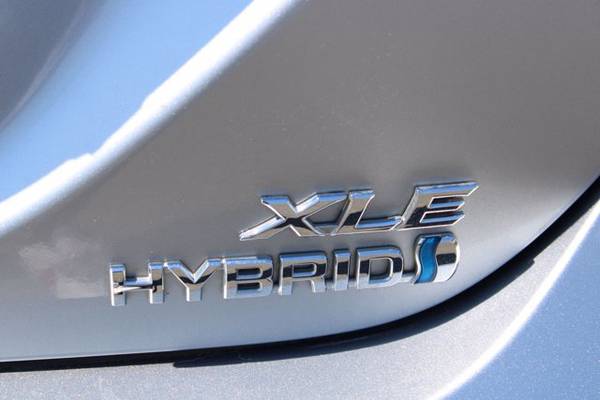 2018 Toyota Camry Hybrid Hybrid XLE SKU: JU002014 Sedan - cars & for sale in Renton, WA – photo 12