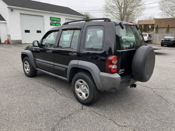 2007 Jeep Liberty Sport 4WD - - by dealer - vehicle for sale in Gorham, ME – photo 2