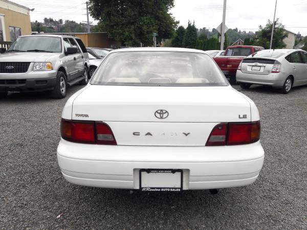 1995 Toyota Camry *gas saver* - cars & trucks - by dealer - vehicle... for sale in Renton, WA – photo 6