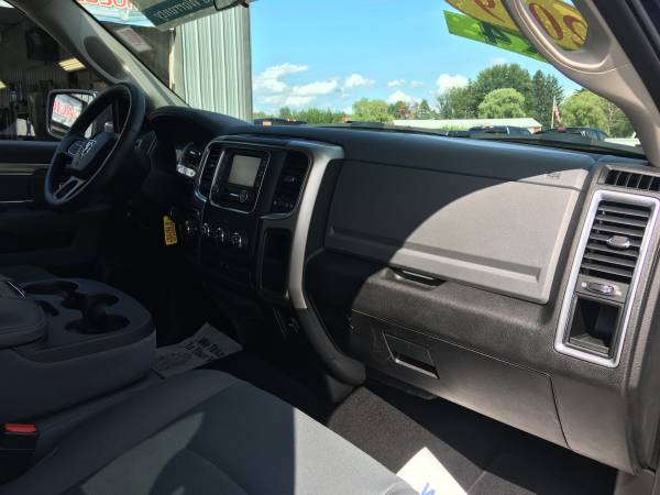 2019 RAM 1500 SLT Crew Cab 5.7L Black Only 17K Many Options! for sale in Bridgeport, NY – photo 11